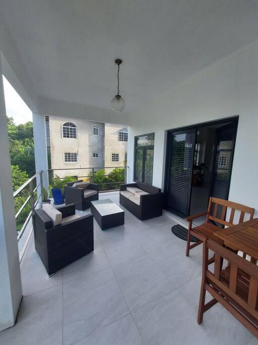 The Willow Apartment Ocho Rios Eksteriør bilde